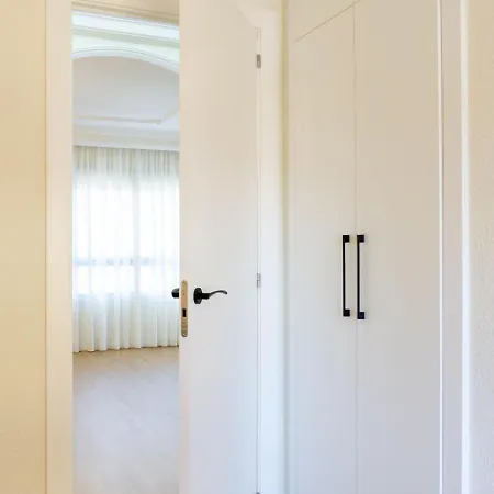 Apartment Hideaway Near